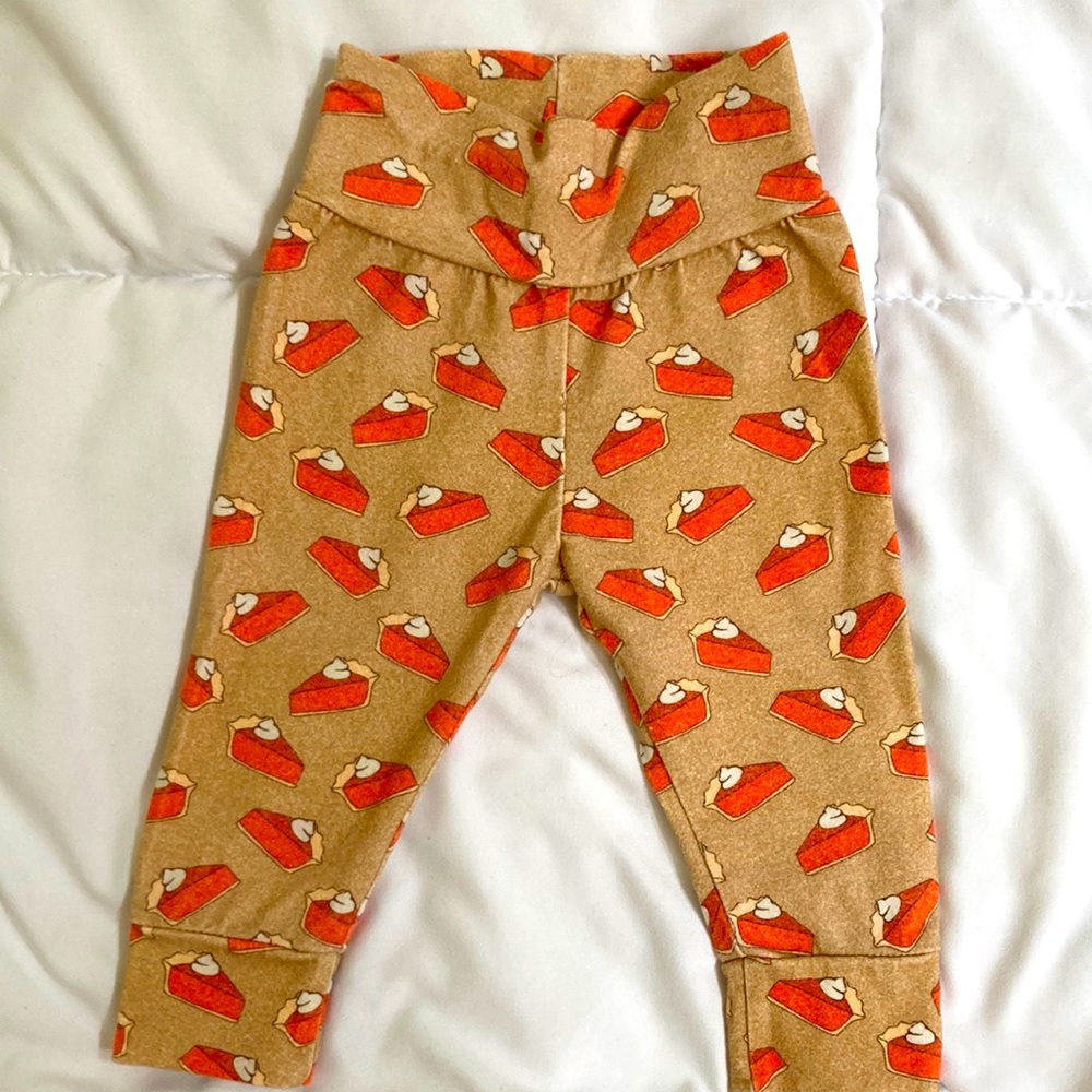 Pumpkin Pie leggings for baby girl. Size 6m